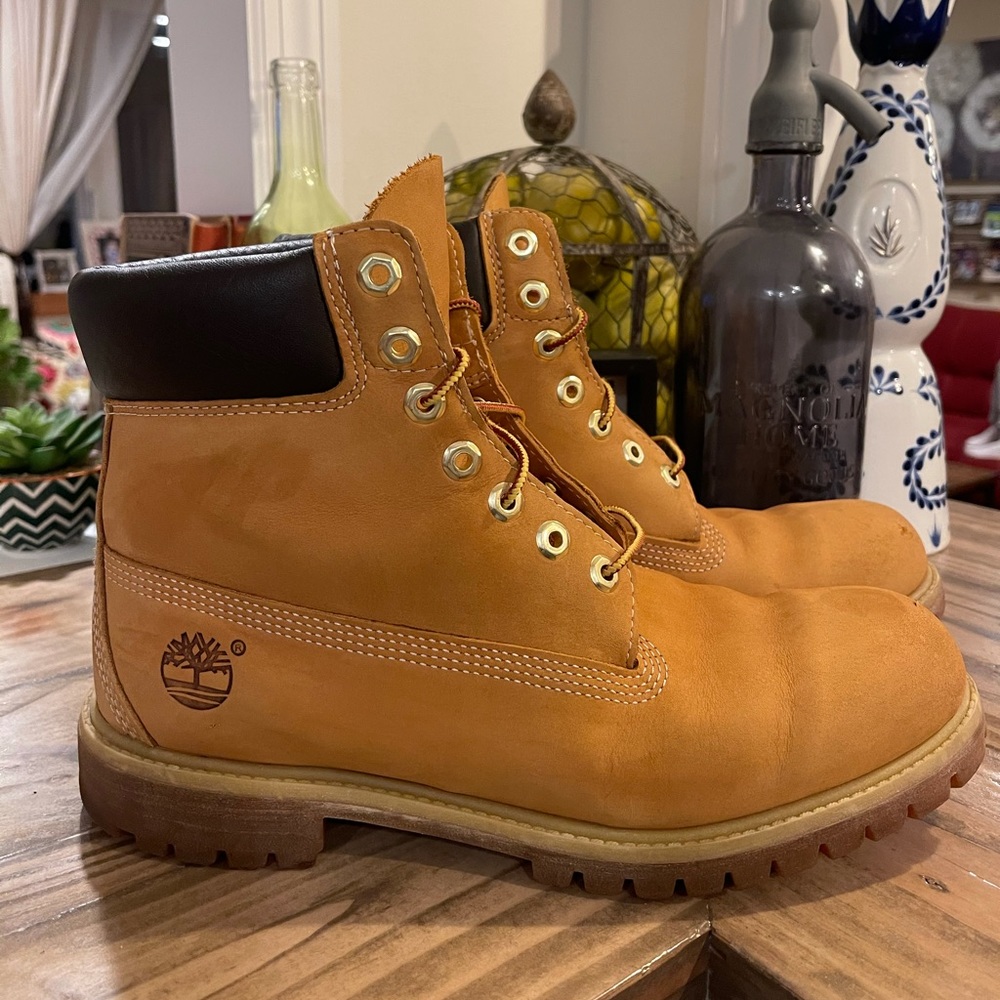 TIMBERLAND MEN'S 6-INCH PREMIUM WATERPROOF BOOTS.